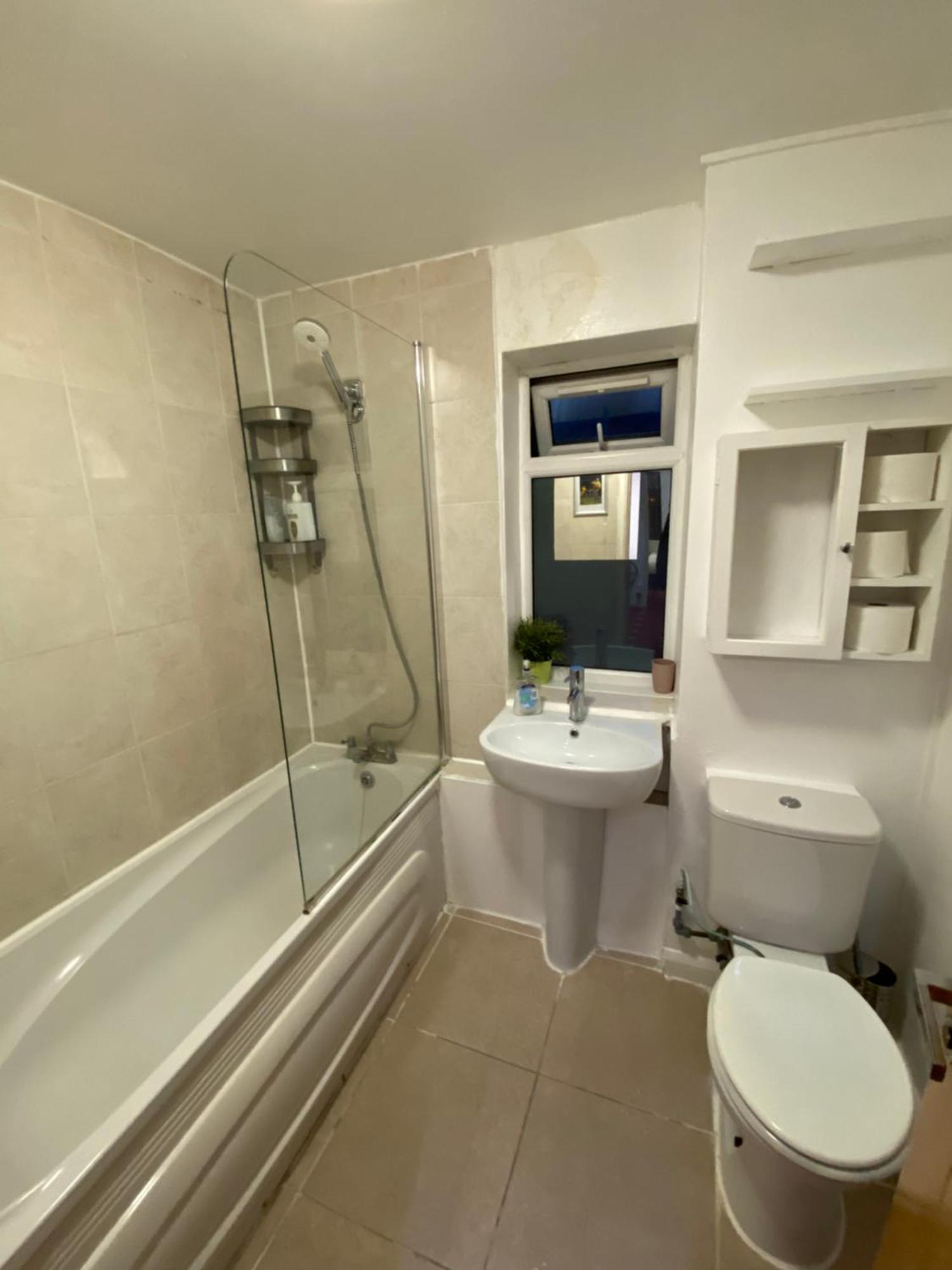 Habitación en casa particular Fabulous Private Bedrooms Near Euston Station, *