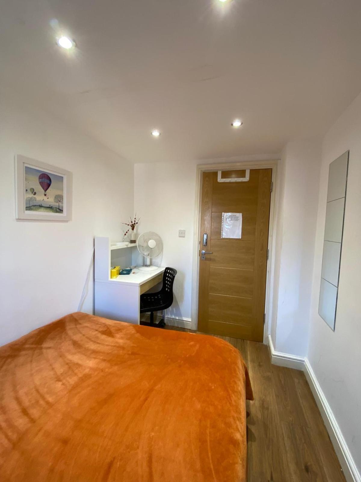 Fabulous Private Bedrooms Near Euston Station, Habitación en casa particular Londres